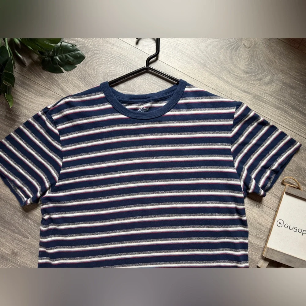 J. Crew Knit Goods Slub 100% Cotton Yarns Navy Red and Grey Striped Tee. Size M